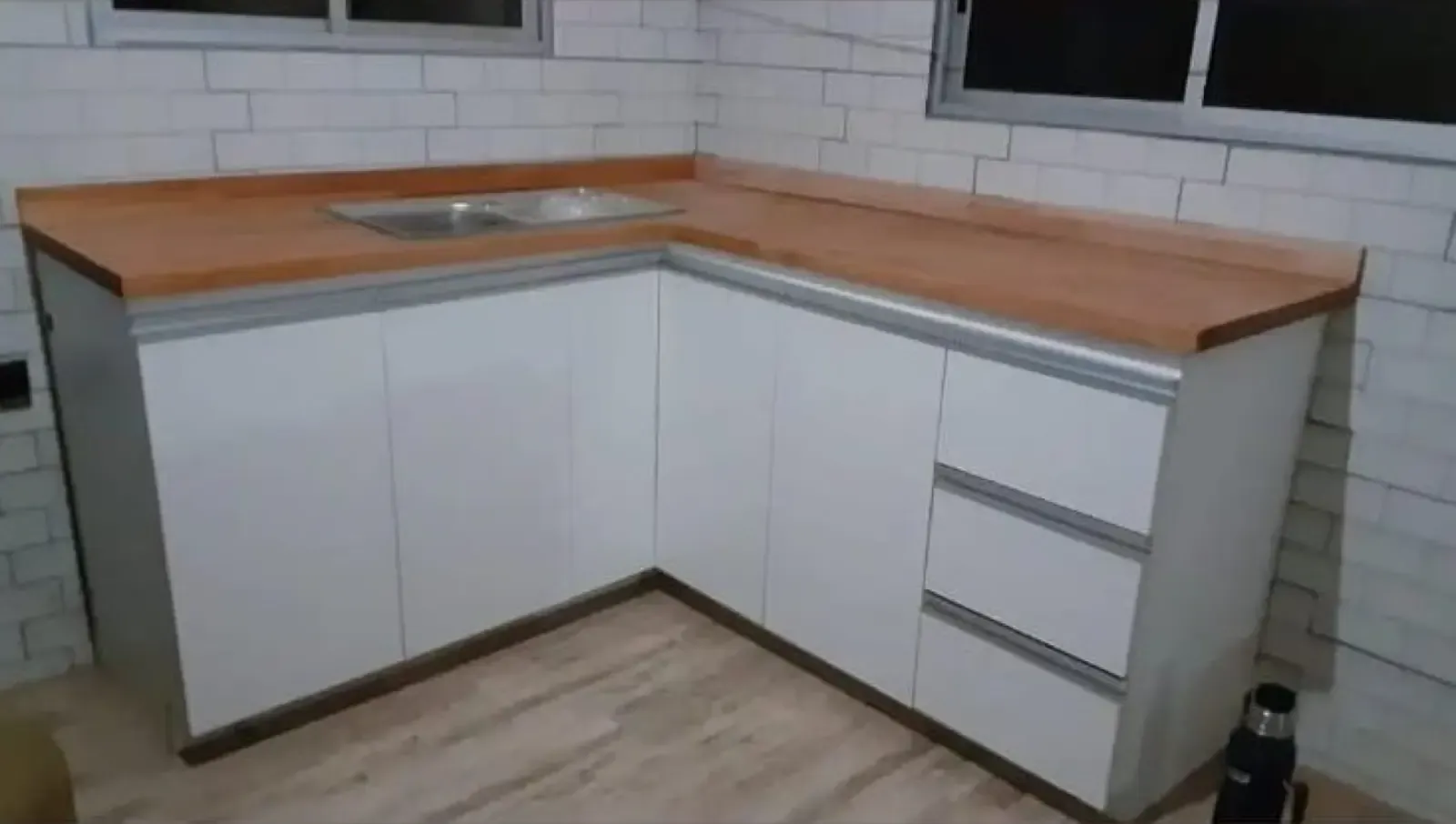 Mueble Bajo 1.20m – En L con Puerta y Bacha – Combinado