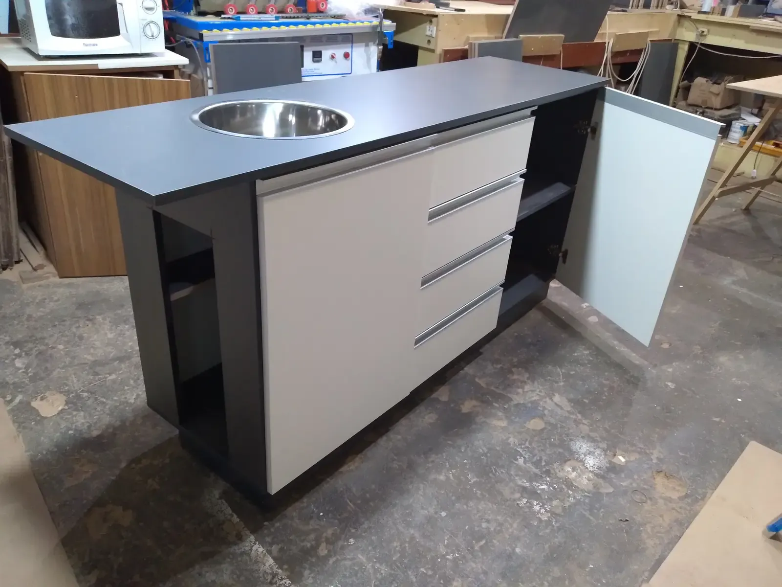 Mueble Bajo 1,5m – Puertas, Cajones y Bacha – Negro